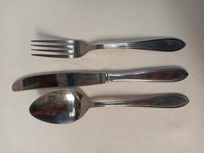 Dessertlepel, mes, en vork pf