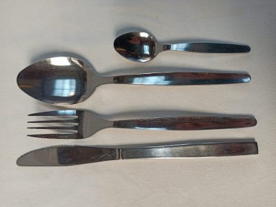 Mes, vork, lepel en koffielepel normaal