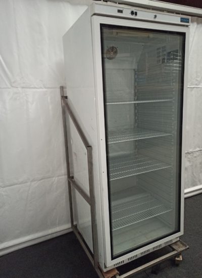 Koelkast verrijdbaar met glazen deur 600 liter